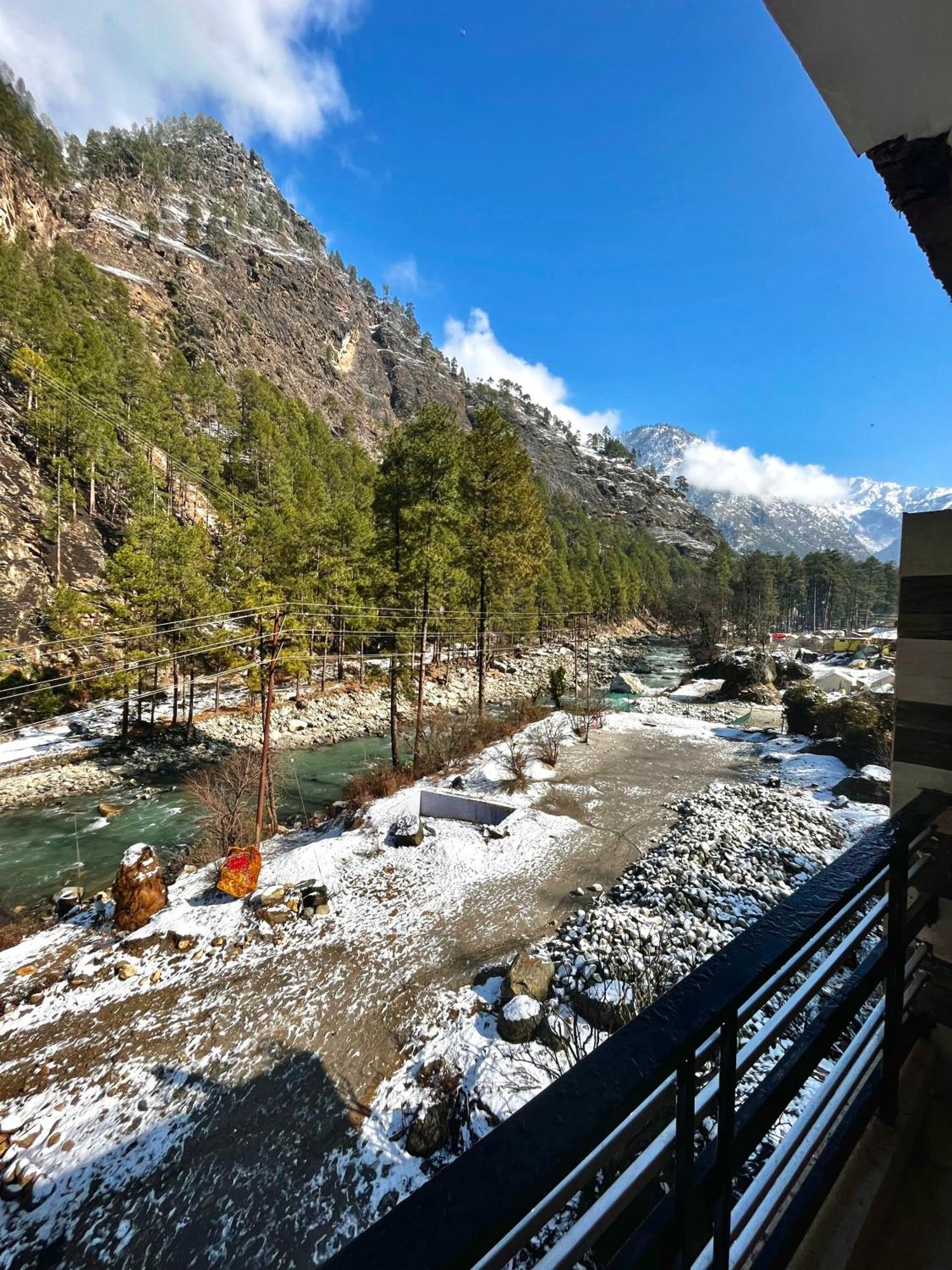 Hotel Mid Orchard Kasol L River Side -Pure Veg Hotel Exterior foto